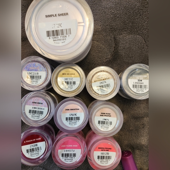 Nail dip powders and nail supplies - Picture 2 of 4